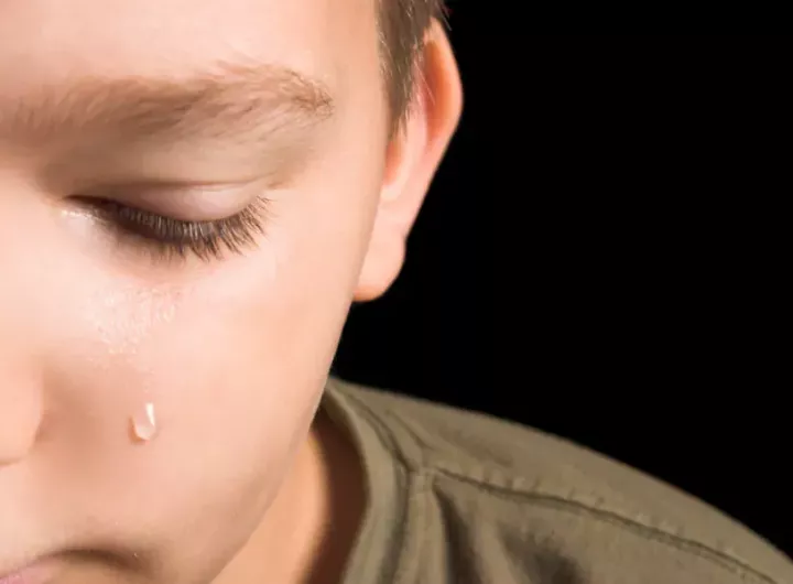 single_tear_running_down_boys_cheek_iStock-92026209_LARGE.webp